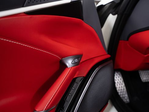 Certified 2025 Ferrari Roma Spider RWD image 21