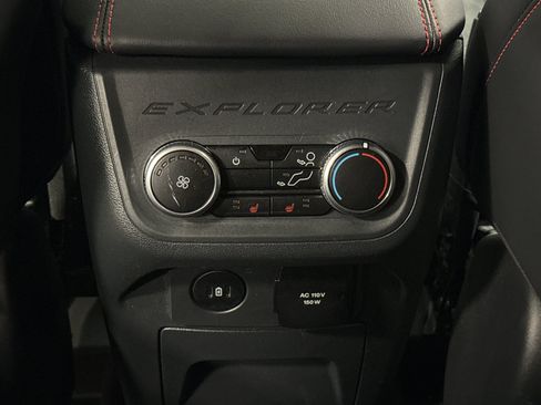 Used 2025 Ford Explorer ST image 32