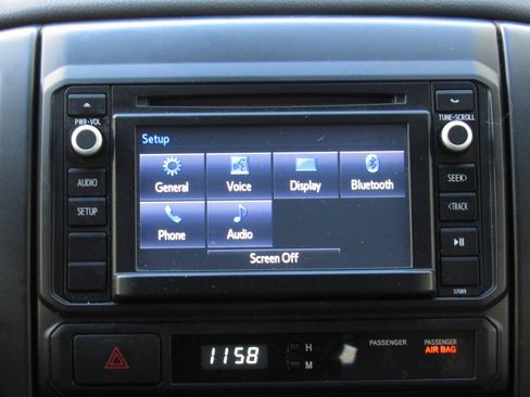 Used 2014 Toyota Tacoma 4x4 Double Cab image 24