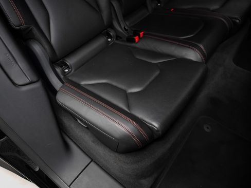 Used 2019 Lamborghini Urus AWD/4WD image 65