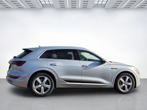 Used 2019 Audi e-tron Premium Plus AWD/4WD image 3