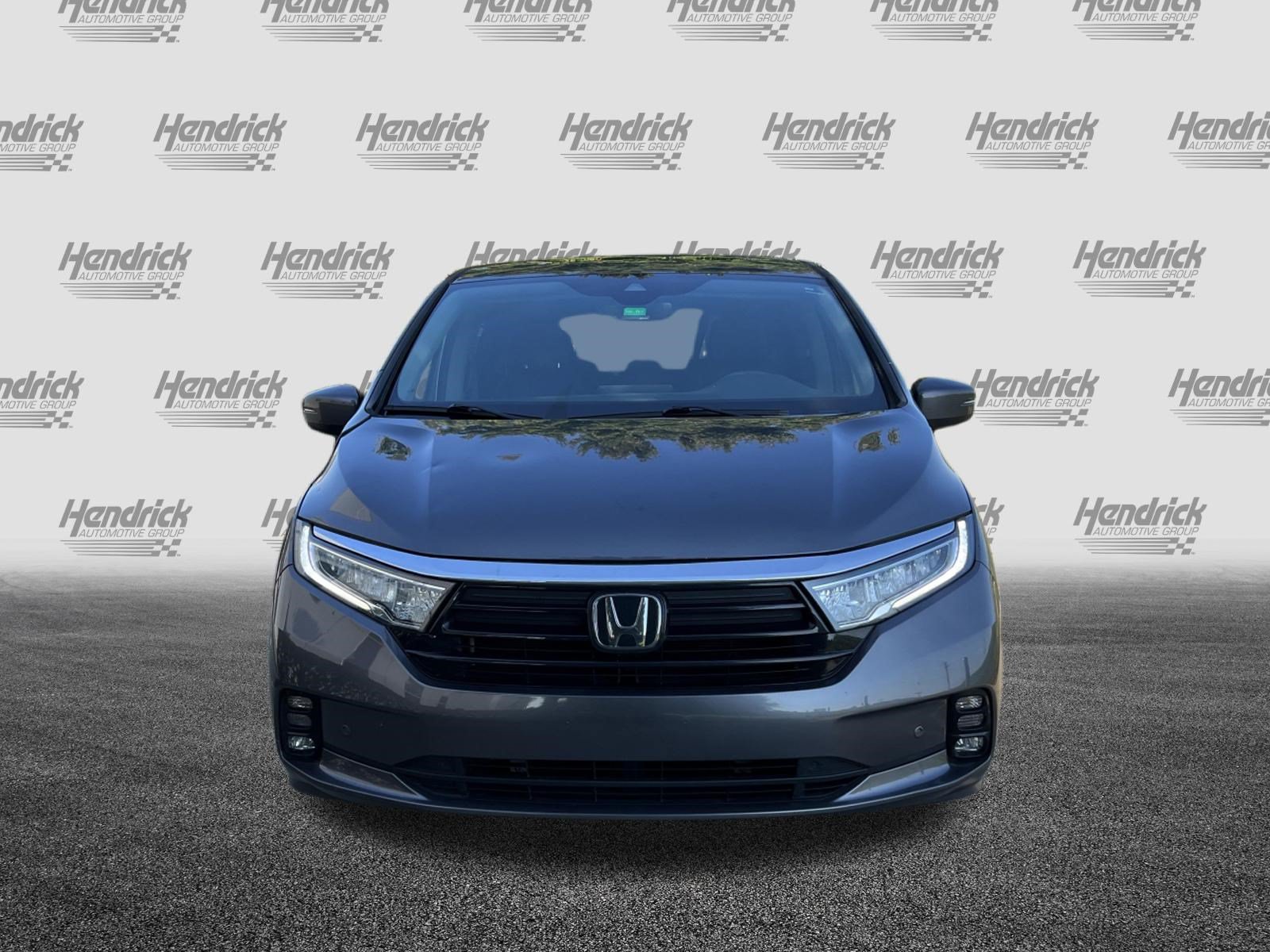 Used 2024 Honda Odyssey Touring image 3
