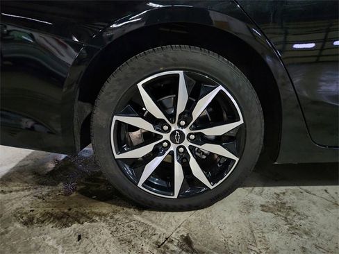 Used 2022 Chevrolet Malibu RS image 27
