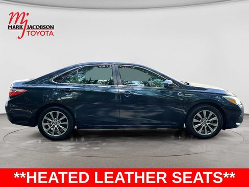 Used 2015 Toyota Camry XLE FWD image 6