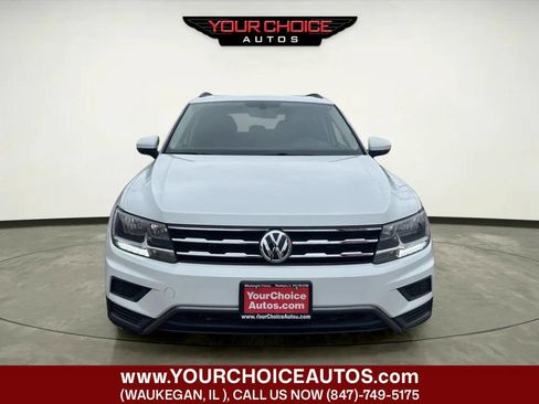 Used 2020 Volkswagen Tiguan SE w/ Panoramic Sunroof Package image 8