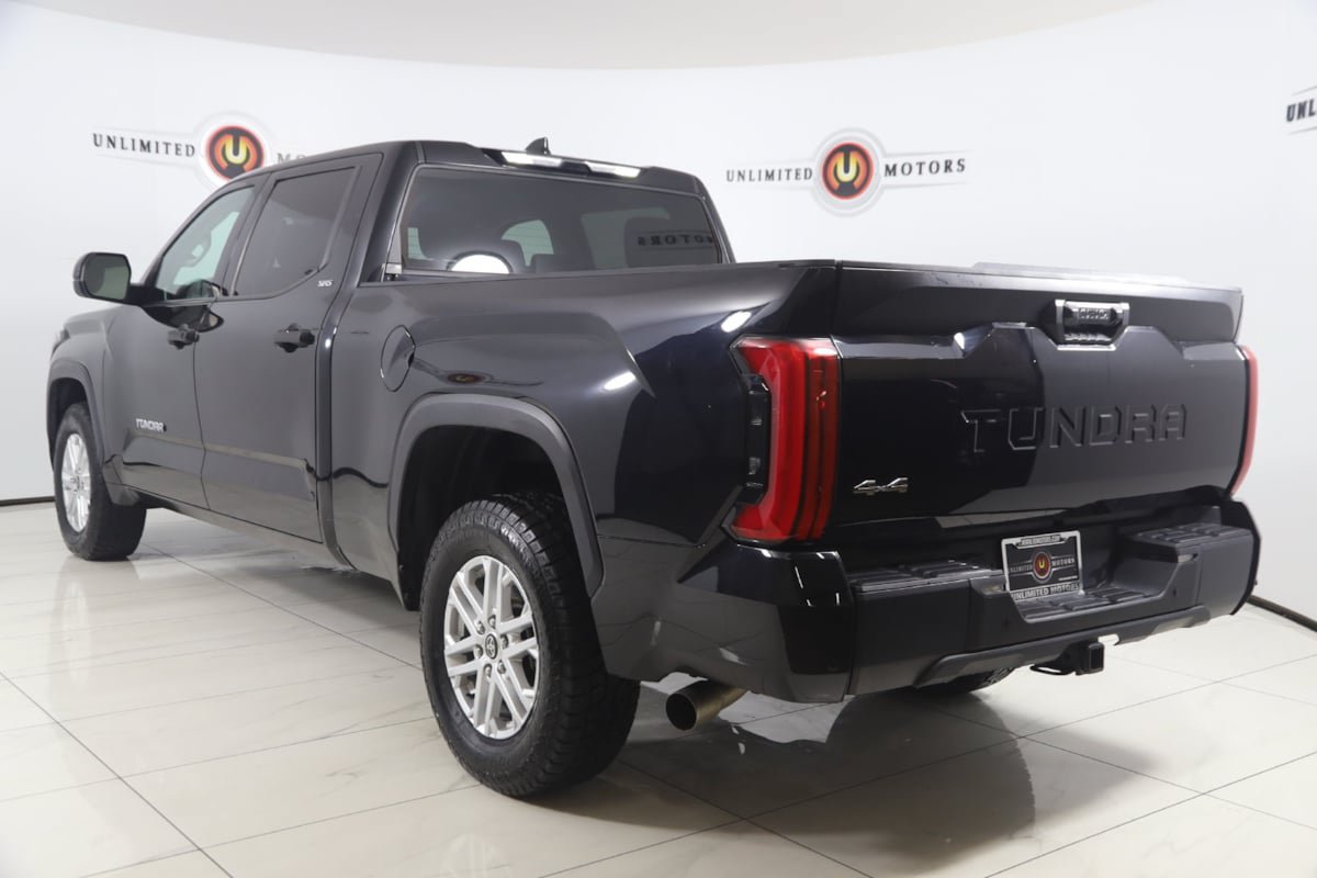 Used 2022 Toyota Tundra SR5 AWD/4WD image 4