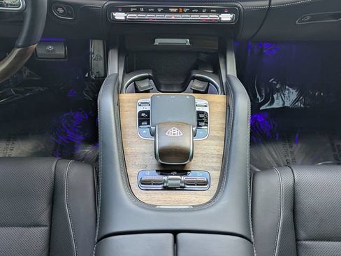 Used 2023 Mercedes-Benz Maybach GLS 600 4MATIC image 17