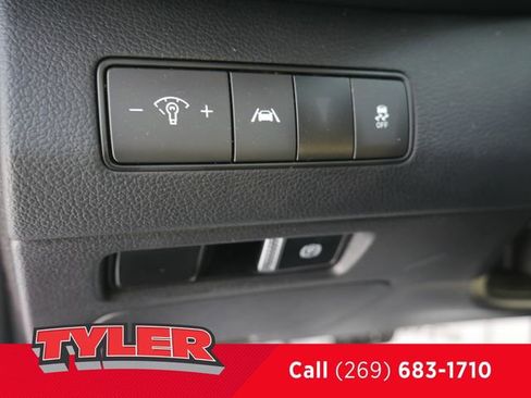 Used 2022 Hyundai Santa Fe SEL image 24