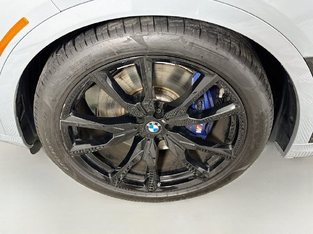 Used 2026 BMW X7 xDrive40i w/ M Sport Package AWD/4WD image 33