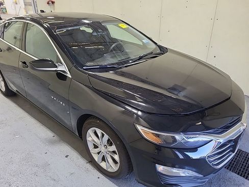 Used 2023 Chevrolet Malibu LT image 3