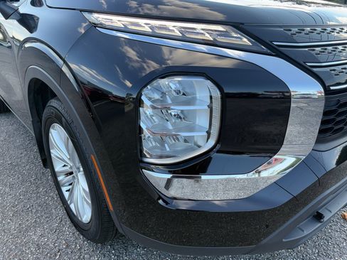 Used 2022 Mitsubishi Outlander ES FWD image 24
