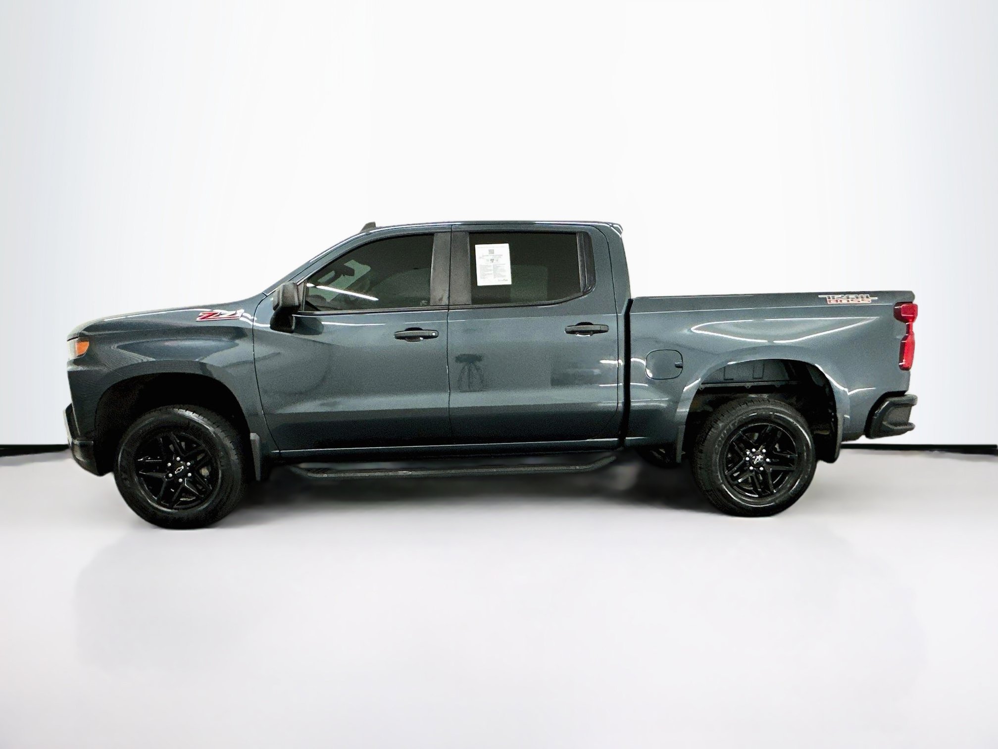 Used 2020 Chevrolet Silverado 1500 Custom Trail Boss w/ Custom Convenience Package AWD/4WD image 4