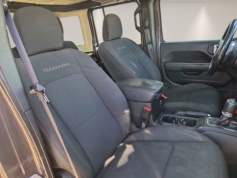 Used 2020 Jeep Wrangler Unlimited Sahara AWD/4WD image 9