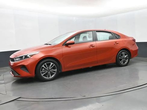 Used 2024 Kia Forte LXS FWD image 5