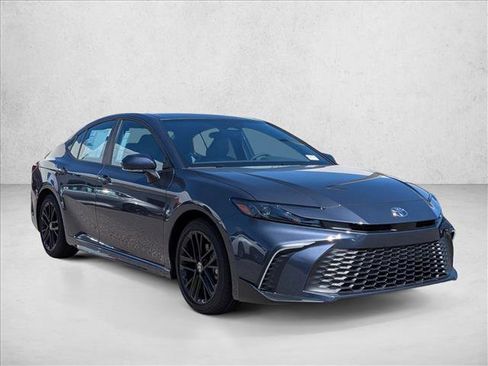 New 2026 Toyota Camry SE image 7