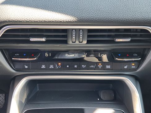 Certified 2024 MAZDA CX-90 Plug-In Hybrid w/ Premium Pkg AWD/4WD image 23