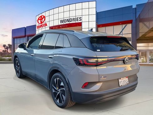 Used 2021 Volkswagen ID.4 Pro image 3