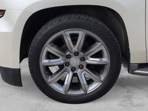 Used 2015 Chevrolet Suburban LTZ AWD/4WD image 17