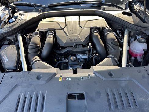 Used 2025 Genesis GV70 3.5T Sport w/ Sport Prestige Package image 25