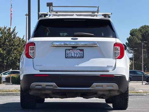 Used 2020 Ford Explorer XLT w/ Equipment Group 202A RWD image 5