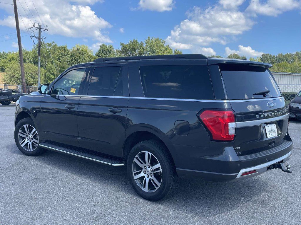 Certified 2023 Ford Expedition Max XLT RWD image 5