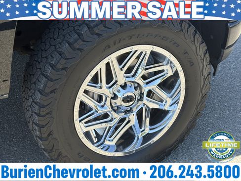 Used 2020 Chevrolet Silverado 1500 High Country w/ Technology Package AWD/4WD image 27