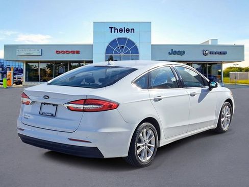 Used 2020 Ford Fusion SE image 4