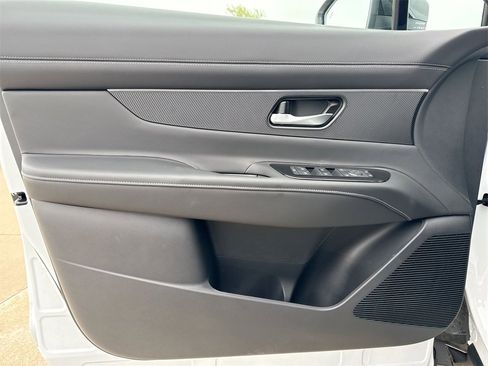 New 2025 Nissan Murano SV image 32