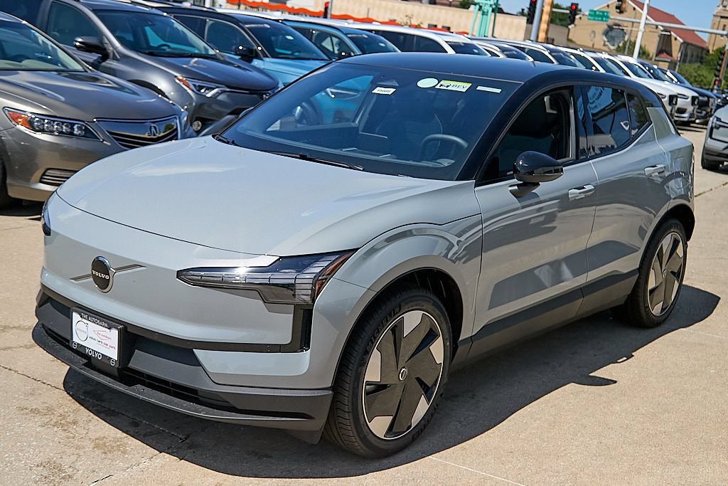 New 2026 Volvo EX30 Plus w/ Protection Package AWD/4WD image 6