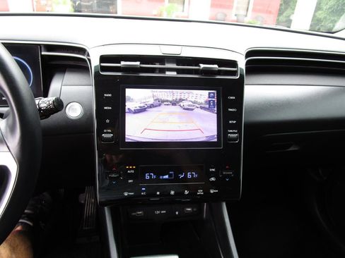 Used 2022 Hyundai Tucson SEL w/ Convenience + Premium Package FWD image 17