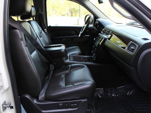Used 2014 GMC Yukon XL Denali AWD/4WD image 20