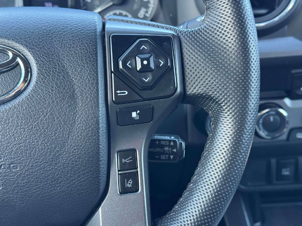 Used 2021 Toyota Tacoma TRD Off-Road AWD/4WD image 23