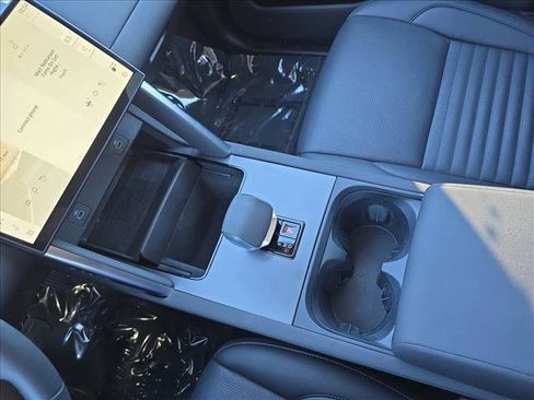 Used 2025 Land Rover Discovery Sport S image 23