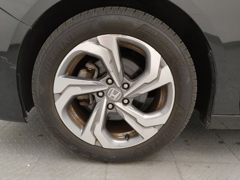 Used 2020 Honda Accord EX image 31