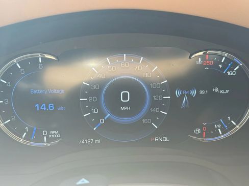 Used 2019 Cadillac Escalade Platinum image 11