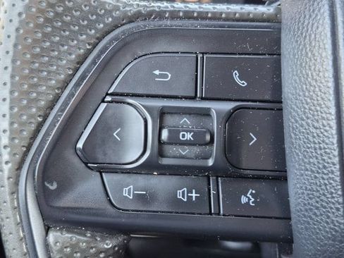 Used 2024 Toyota Tacoma SR5 AWD/4WD image 11