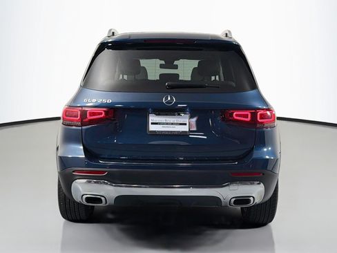 Used 2023 Mercedes-Benz GLB 250 image 4