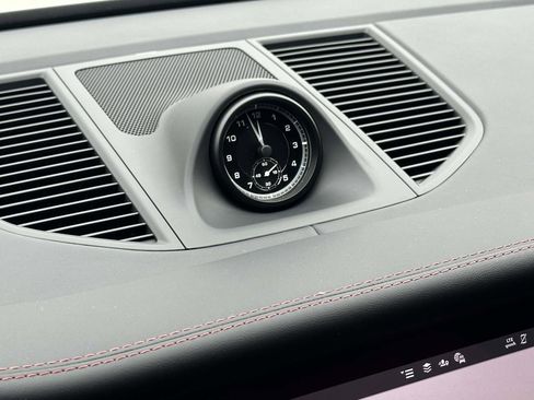 New 2026 Porsche Macan S image 24