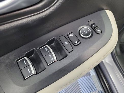 Certified 2025 Honda HR-V EX-L image 19