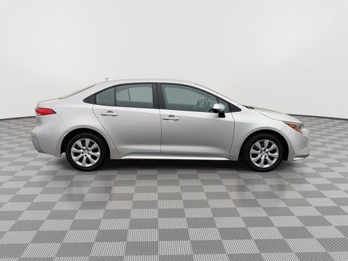 Used 2024 Toyota Corolla LE image 8