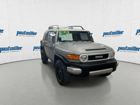 Used 2010 Toyota FJ Cruiser 4WD image 3