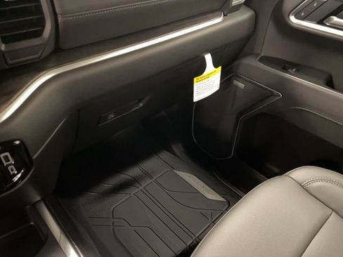 New 2026 Chevrolet Silverado 1500 LTZ w/ Z71 Off-Road Package AWD/4WD image 18