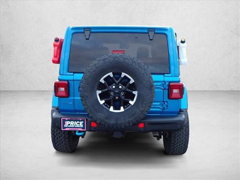 Used 2025 Jeep Wrangler Unlimited Rubicon 4xe image 3