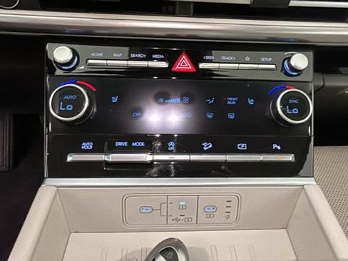 Used 2024 Hyundai Santa Fe SEL FWD image 21