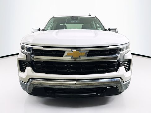 Used 2023 Chevrolet Silverado 1500 LT image 2