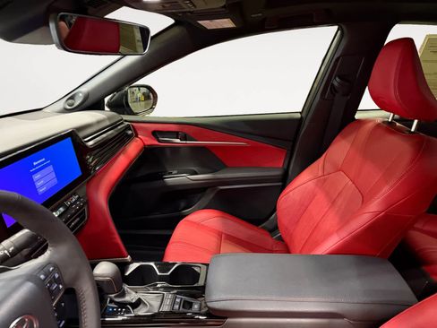 Used 2025 Toyota Camry XSE image 10