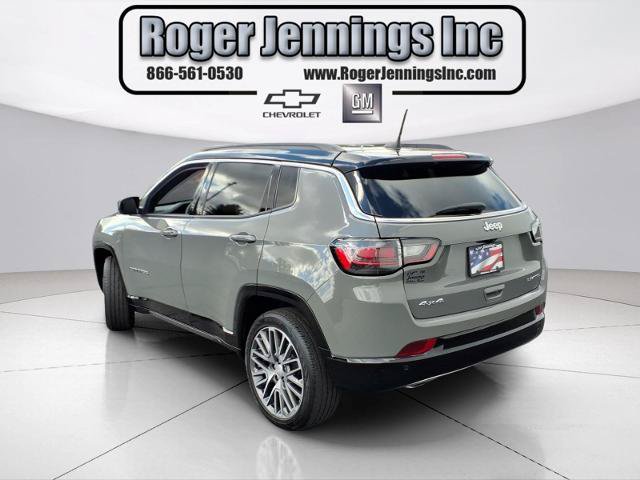 Used 2023 Jeep Compass Limited w/ Elite Group AWD/4WD image 3