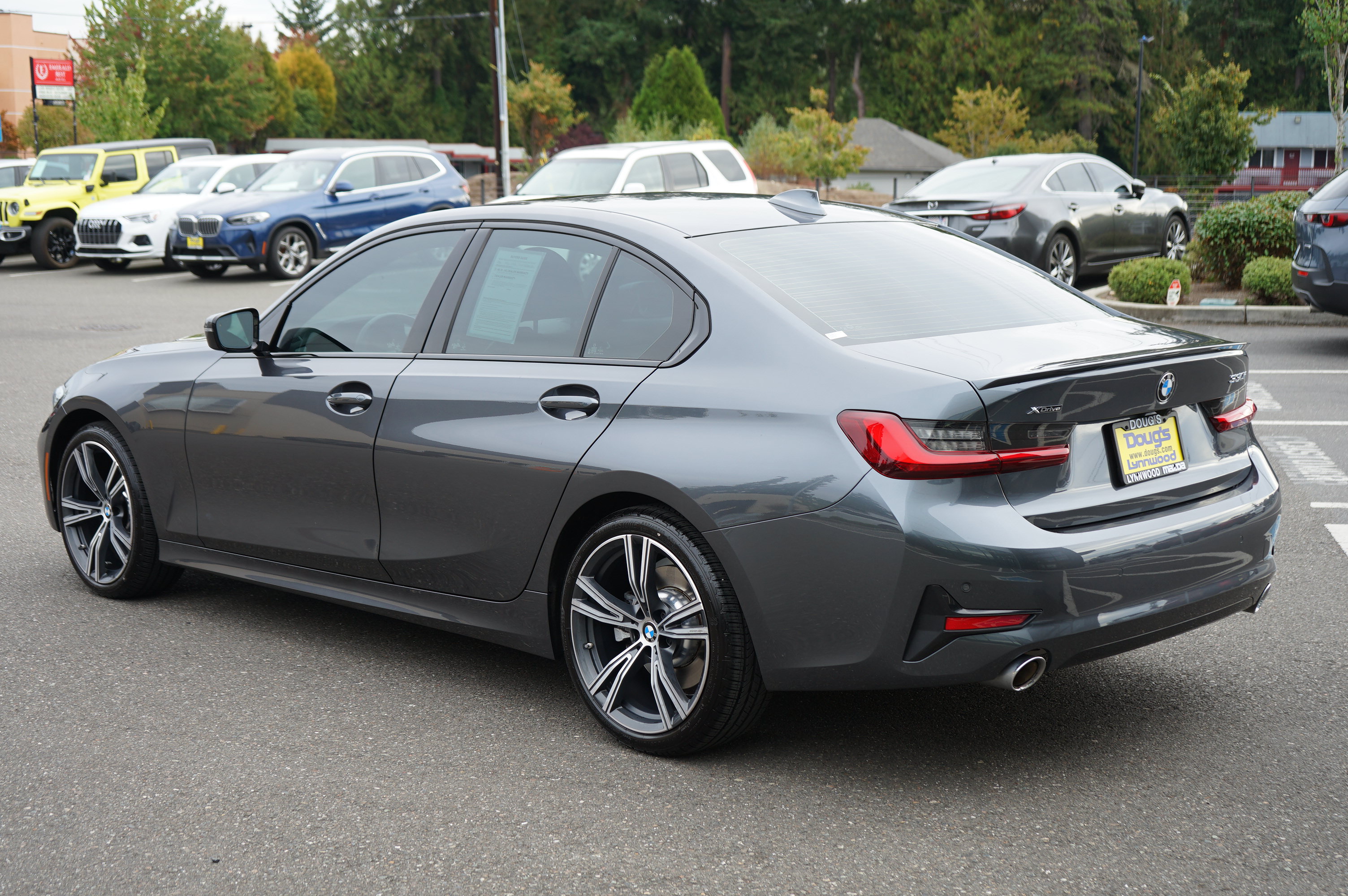 Used 2022 BMW 330i xDrive Sedan w/ Premium Package 2 AWD/4WD image 6