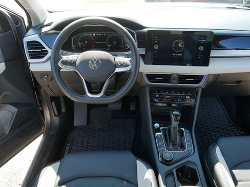 Certified 2025 Volkswagen Taos SEL AWD/4WD image 21