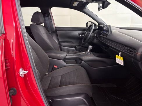 Used 2025 Honda HR-V Sport image 41